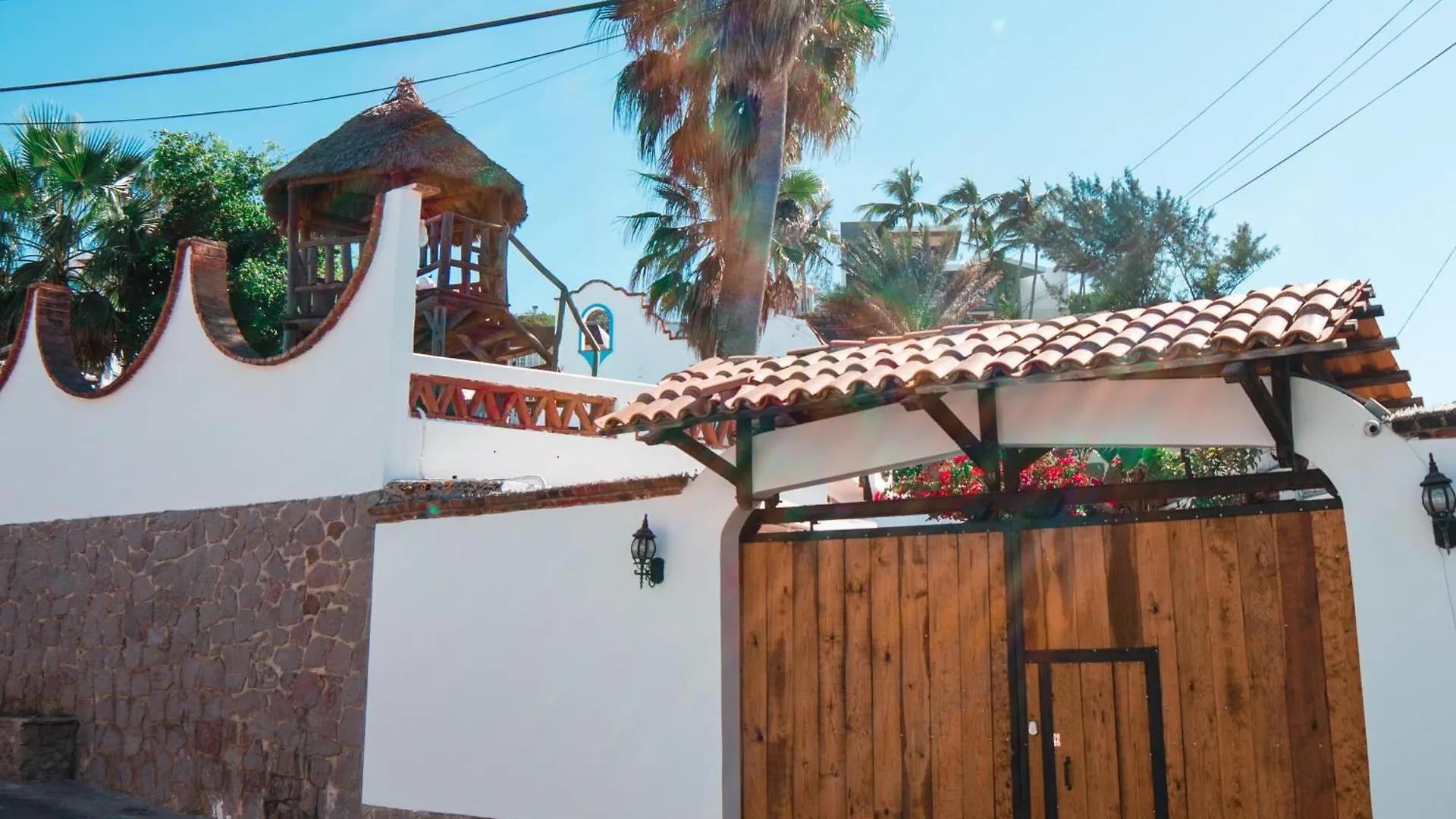 Hill House Mazatlan - Bed & Breakfast 0*,