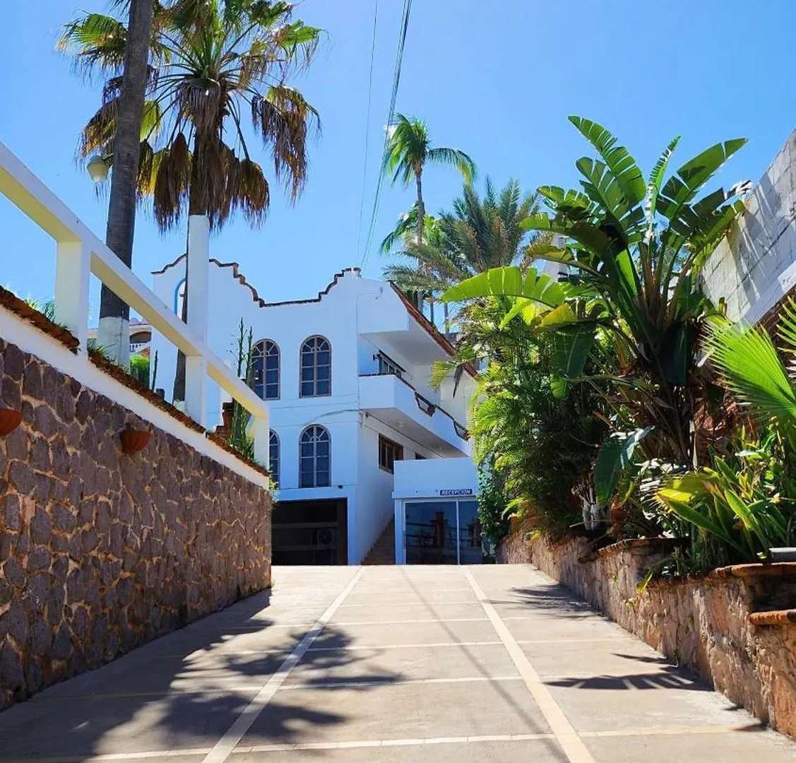 Hill House Mazatlan - Bed & Breakfast 0*,